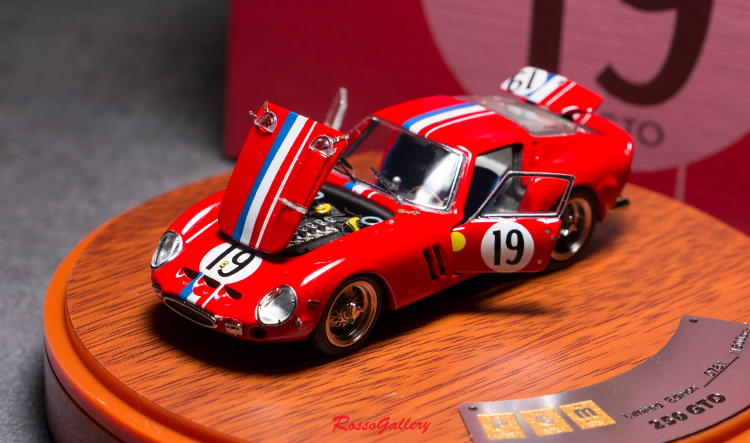Model Kit Pg - Модель автомобиля PGM 1:64 250GTO 1962
