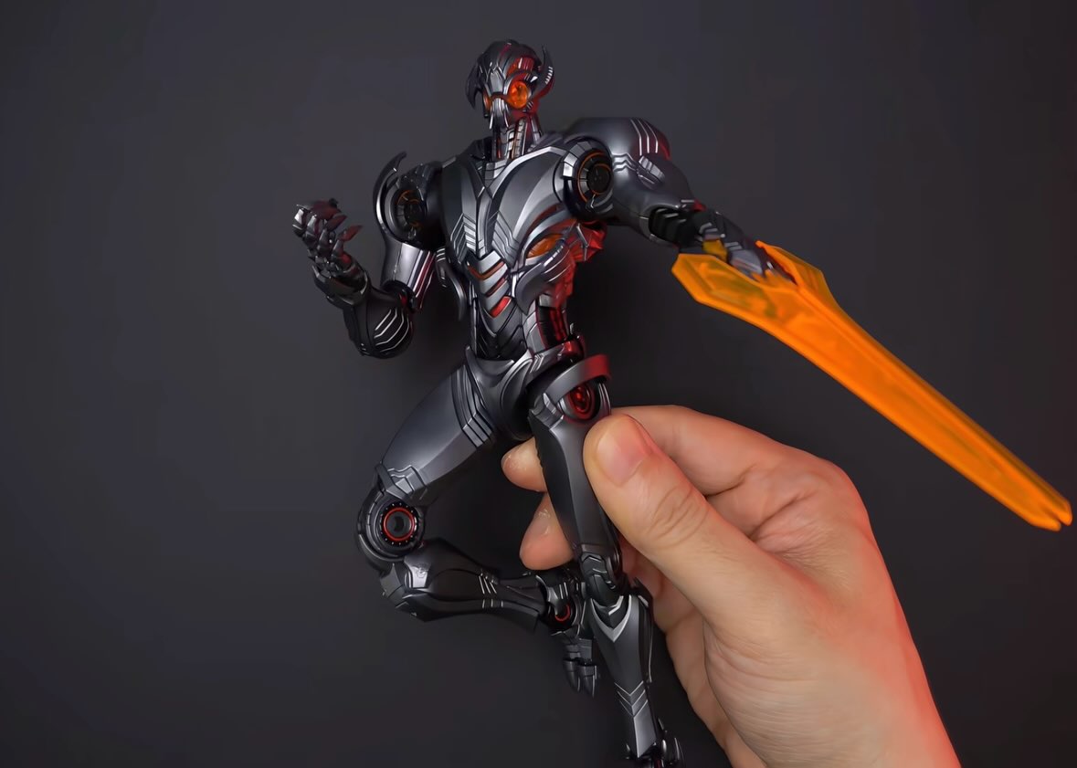 Новый набор фигурок Blokees Le – обзор и цена Model Kit Ultron