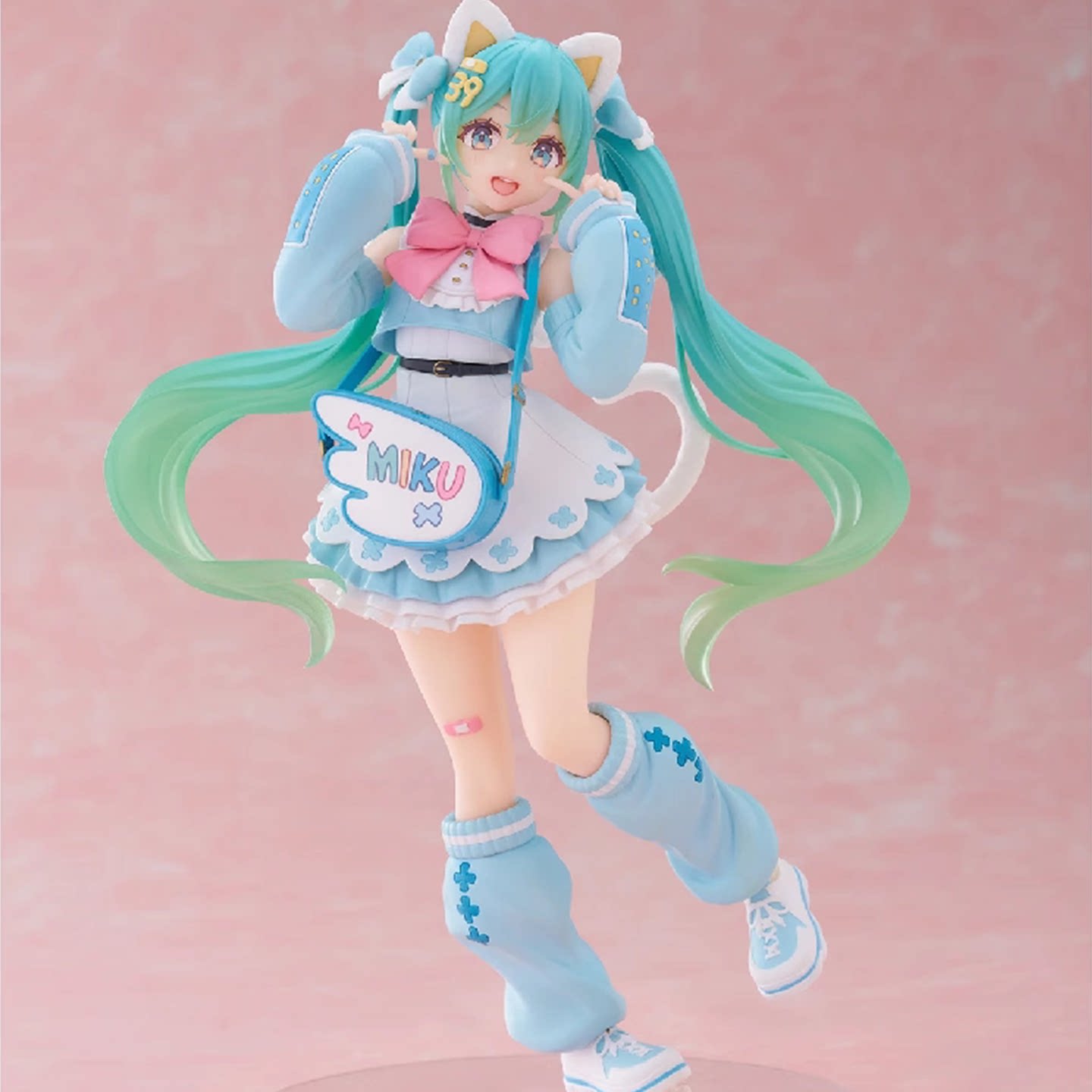 В наличии: 19-сантиметровая фи – обзор и цена Model Kit Hatsune Miku