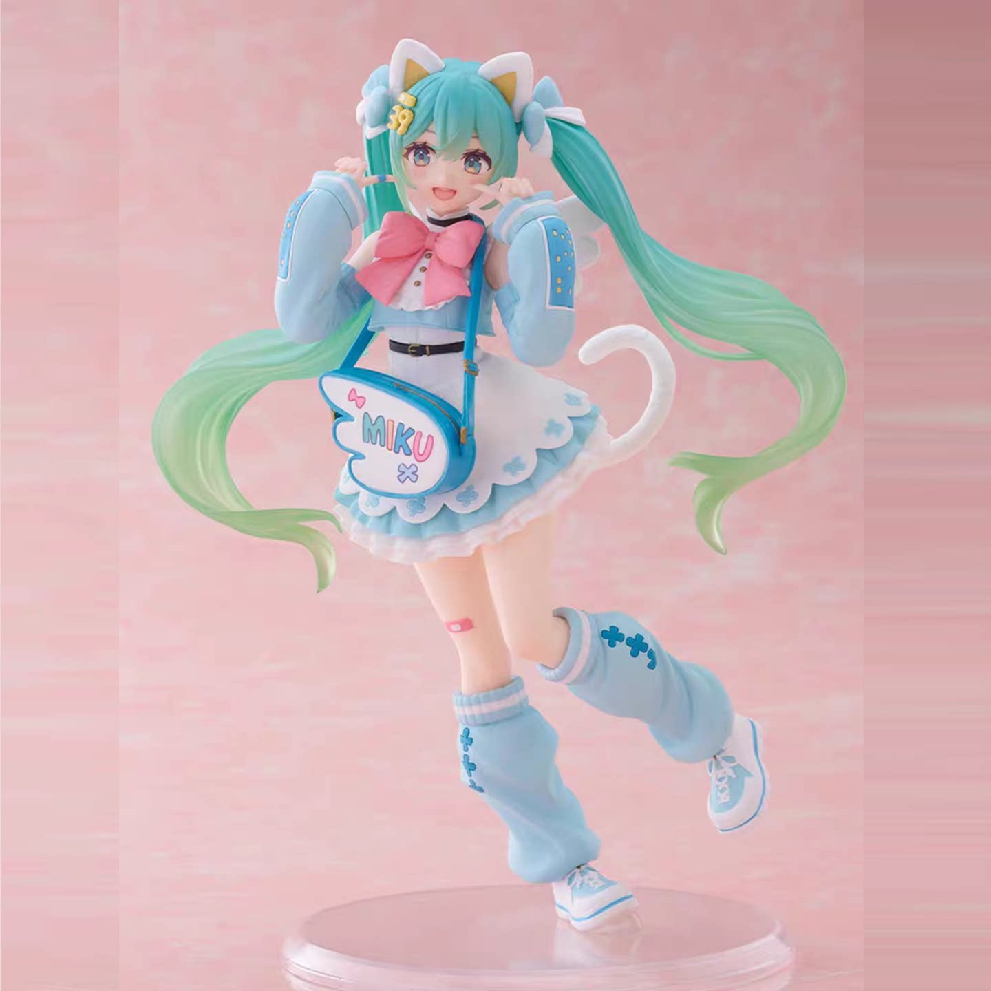 В наличии: 19-сантиметровая фи – обзор и цена Model Kit Hatsune Miku